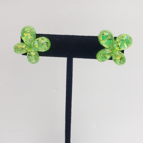 🔵 3/$10 Iridescent Green Butterfly Earrings - Picture 1 of 5